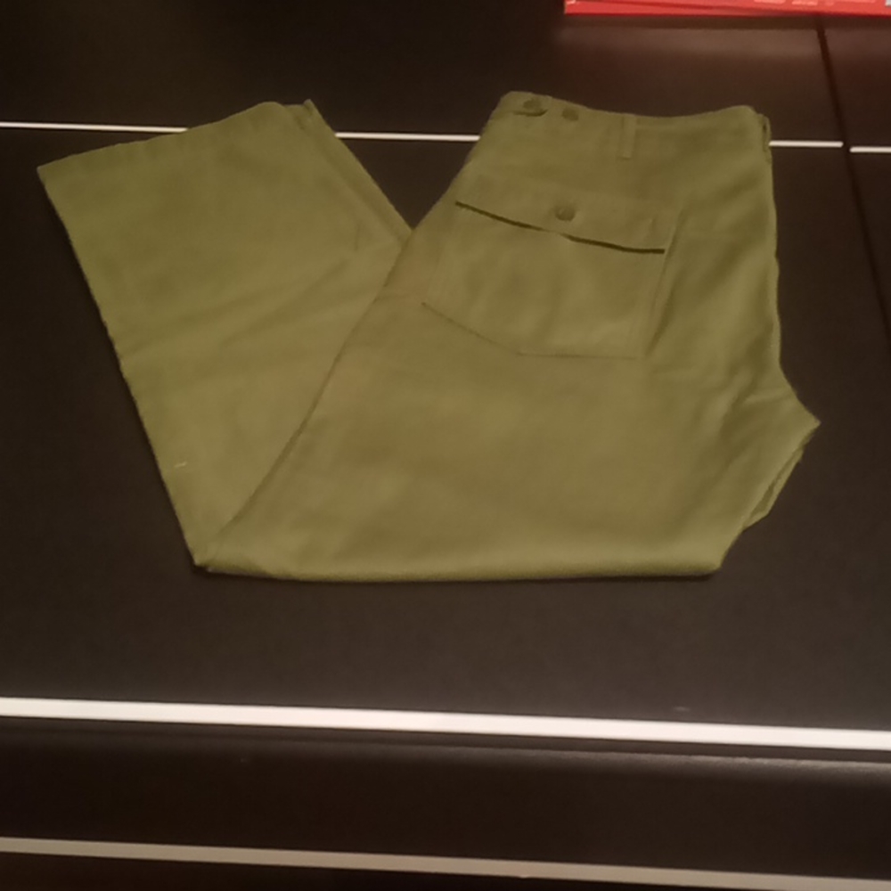 Levi's - Picture 2 of 4